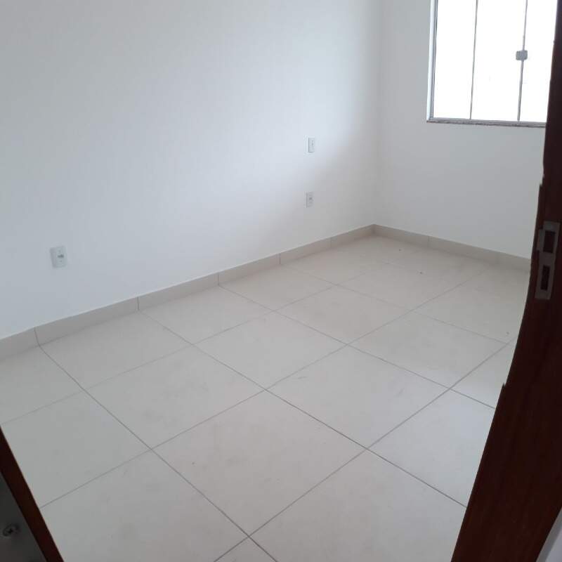 Casa à venda com 3 quartos, 85m² - Foto 11